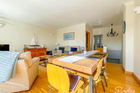 Watermead, 23 Willow Way, Christchurch photo 3