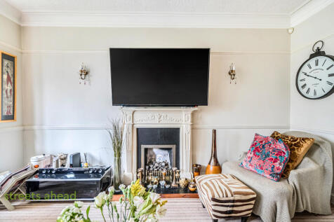 f3ae93ed-f611-473...