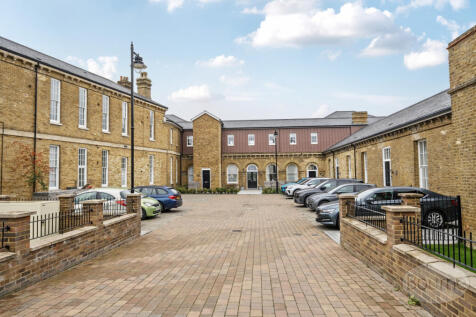 cde32f7f-06c9-452...