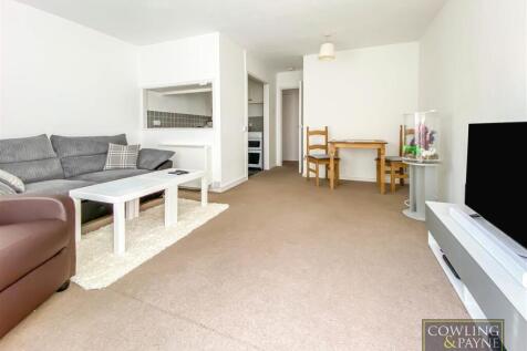 Living Romm/Dining Area