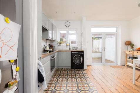 45 Pendennis Place, BS4 4JL-22.jpg