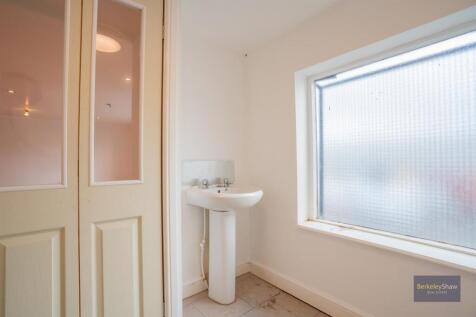 7 Bradman Road-26.jpg