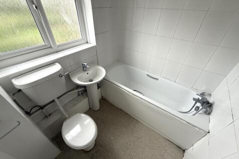 FITTED BATHROOM