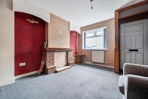 LOUNGE/ DINING ROOM