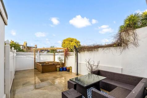 Toronto Terrace-002.JPG
