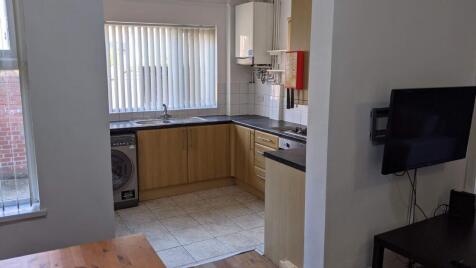 5 Bed - Egerton Road, Wavertree, L15 photo 3