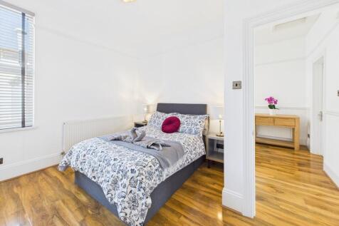 CAM03974G0-PR0120...