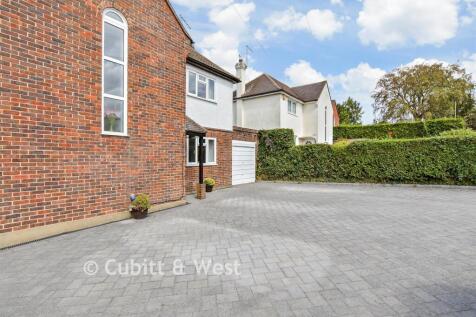 Driveway/Parking