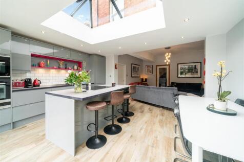 Open Plan Kitchen-2.jpg