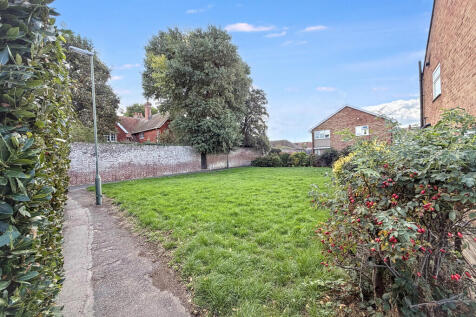 Parham Close Side