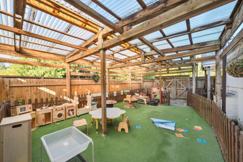 1354812-10-68c939...