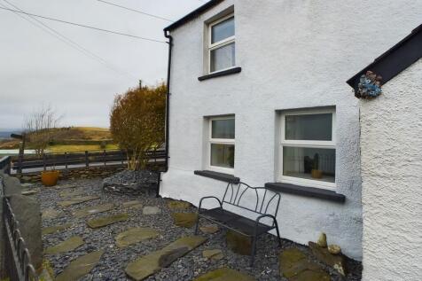 Enclosed Front Ga...