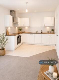 Kitchen 21'5" x 10'3" (6.5m x 3.1m)