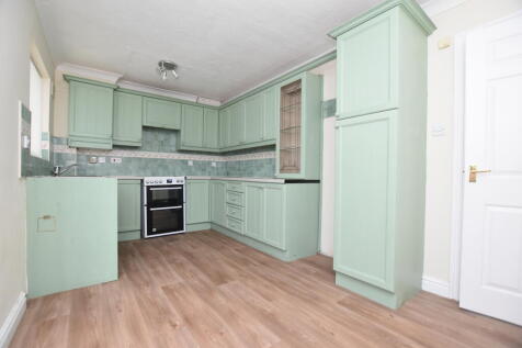 17 Briarswood, New Rhosrobin, Rhosrobin, Wrexham LL11 4PX photo 2