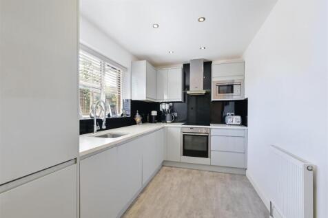 KENSINGTON HOUSE, 3- (1).jpg