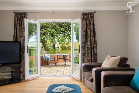 Living room to outdoors