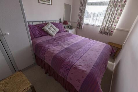 Chalet 38 Bedroom 1.jpg