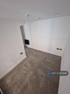 Study / Second Bedroom (Single)