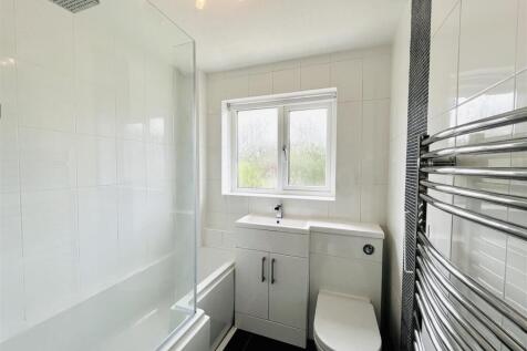 St. James Court, Altrincham photo 4