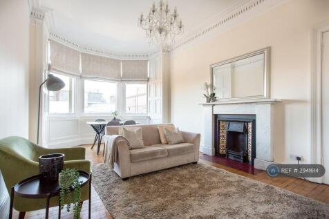 Living Room With Bay Window 