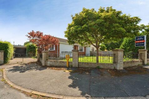 Front of property view 2