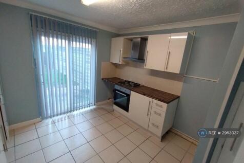Kingsclere Avenue, Havant, PO9 photo 4