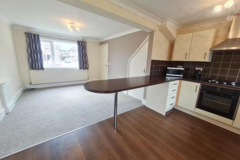 Falklands Close, Ermine West, Lincoln, LN1 photo 3