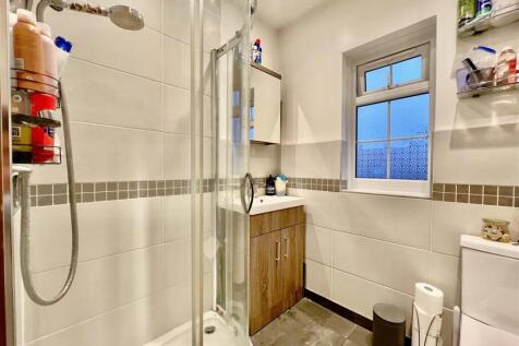 Shower Room/ WC
