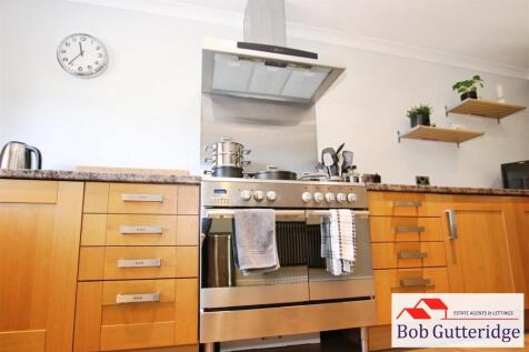 OPEN PLAN FITTED KITCHEN / BREAKFAST ROOM