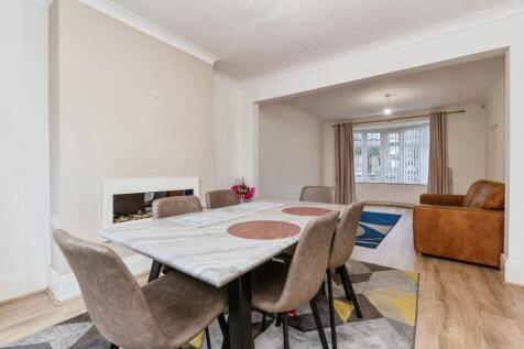Conifer Grove, BILLINGHAM photo 3