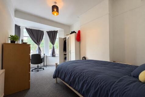 Call 02920 668585 to secure your viewing _98