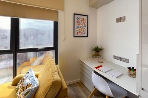 Silver Highgrove- Studio 22 |Verney St photo 3