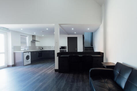 1-bed flat on Derby Road, Loughborough, £1,018/mo