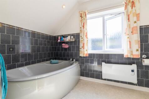 45 Castlelaw Crescent, Abernethy-6.jpg