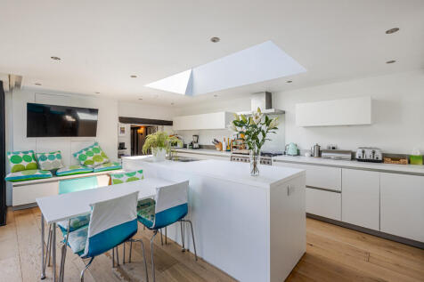 A19 - 3 Church St...