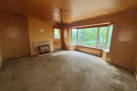 Bramleys Estate Agents - Greetland - Auction (3).j