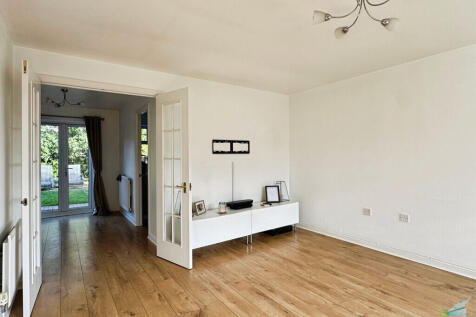 Raymond Fuller Way, Kennington, Ashford photo 4