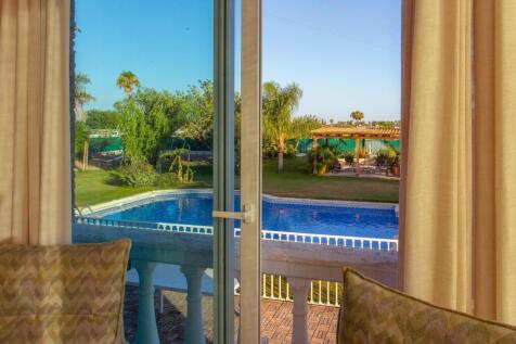Property Image 100