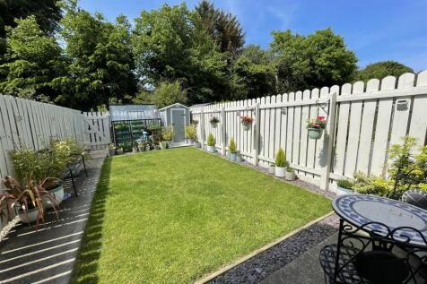 rear garden.JPG