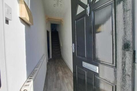 Greenfield Road, Dentons Green photo 5