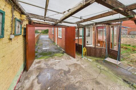 Car Port/Driveway