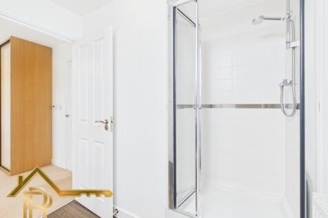 CAM03016G0-PR0031-STILL006