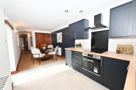 Kitchen.Dining.jpg