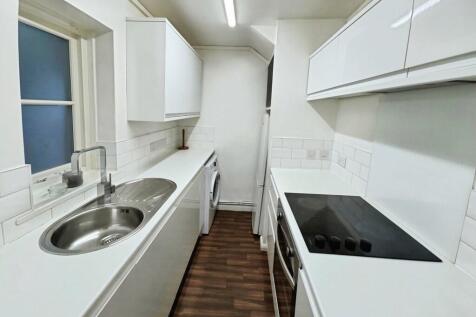 Kitchen (c)