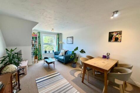 Greenes Court, Lower Kings Road, Berkhamsted photo 3