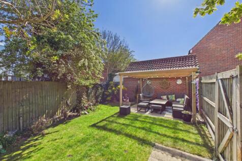 Garden- Mark Stephens EweMove Newmarket and Soham 