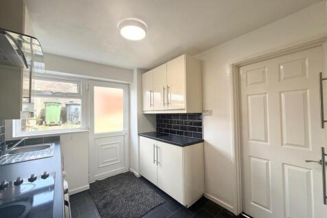 Gamble Hill Place, Leeds, West Yorkshire, LS13 photo 3