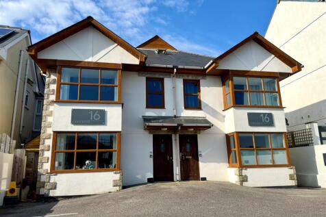 16 Edgcumbe Gardens