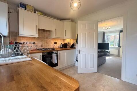 Bernstein Close, Browns Wood photo 4