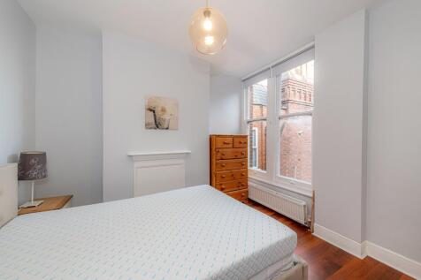 side bedroom 1